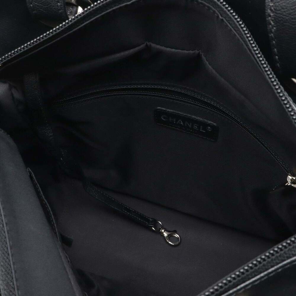 CHANEL Black Leather Shoulder Bag - Picture 6 of 10